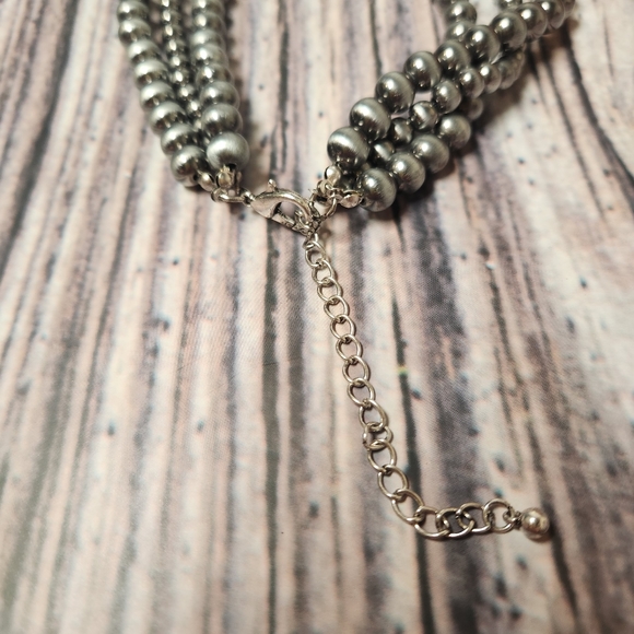 Turquoise Beaded Pearl Naja Pendant Layered Western Statement Necklace - Picture 4 of 4